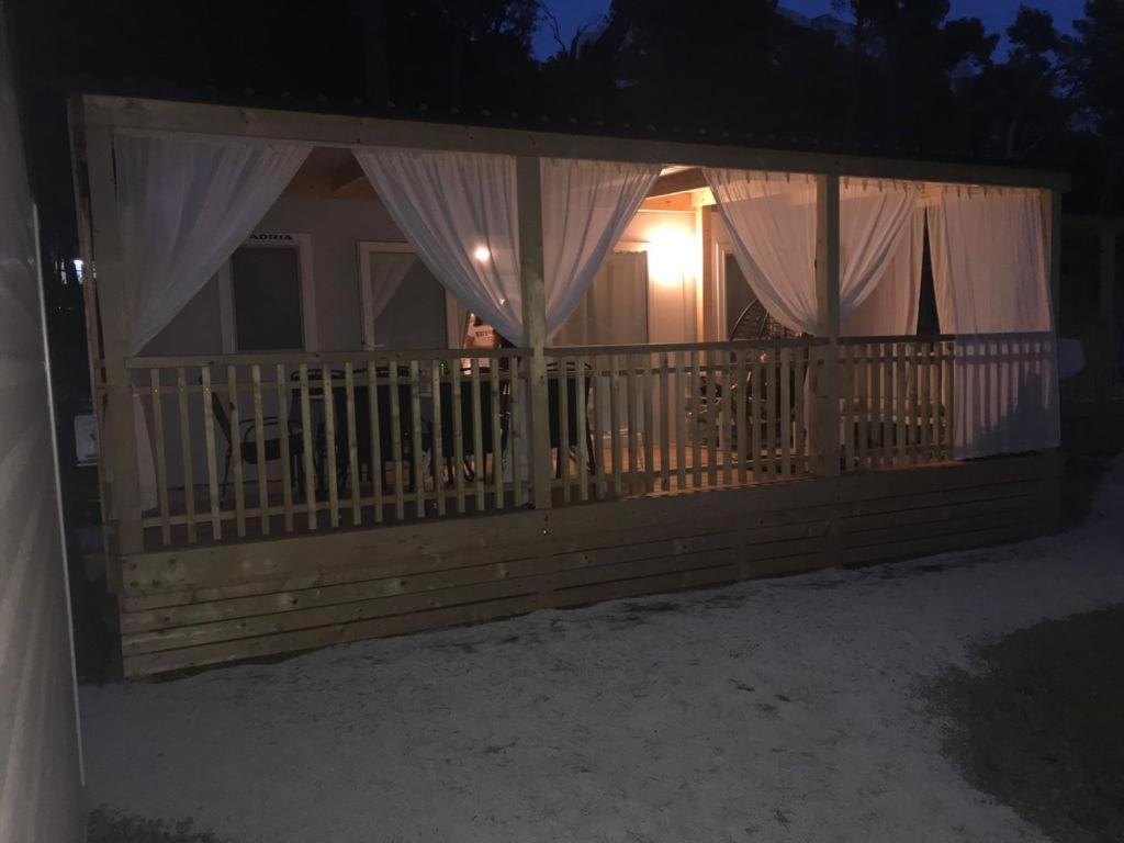 Oaza Mira Mobile Houses - Camp Basko Polje #Bestoffer Baska Voda Bagian luar foto